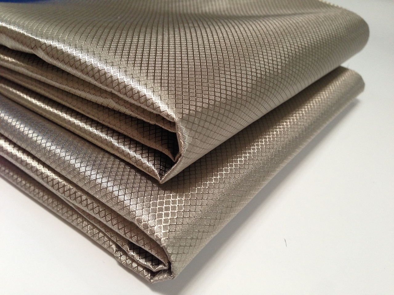 RFID cloth (23% copper 27% nickel 50% polyester)